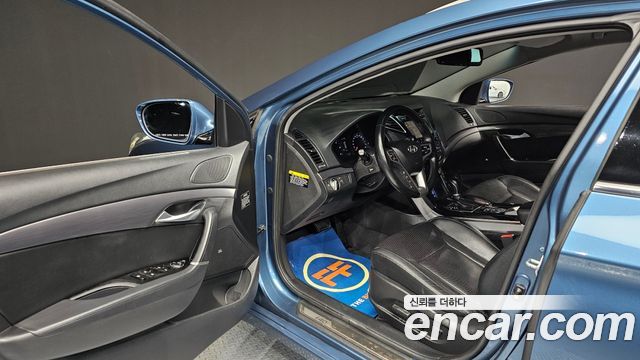 Hyundai i40 2012 — photo 10