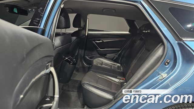 Hyundai i40 2012 — photo 11