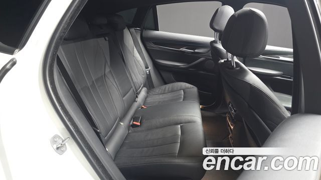 BMW X6 2019 — photo 12