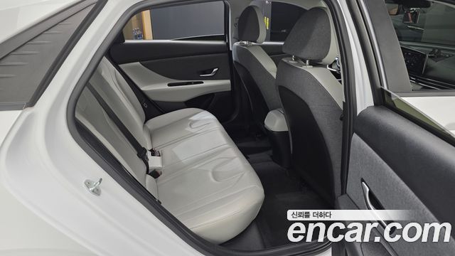 Hyundai AVANTE 2021 — photo 18