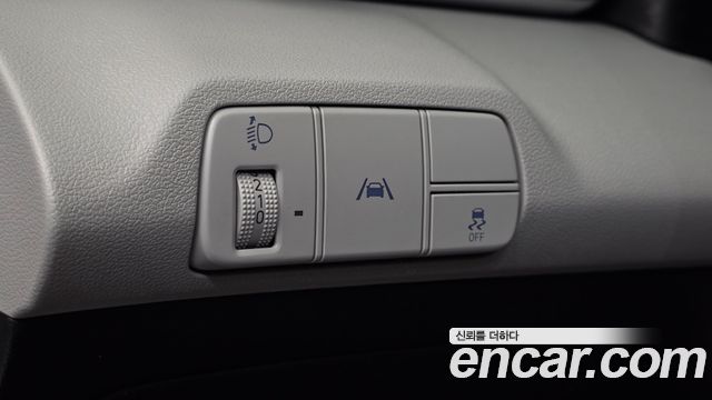 Hyundai AVANTE 2021 — photo 23