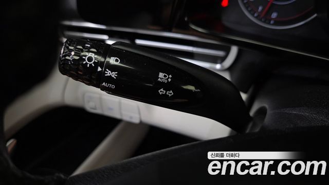 Hyundai AVANTE 2021 — photo 25