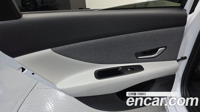 Hyundai AVANTE 2021 — photo 15