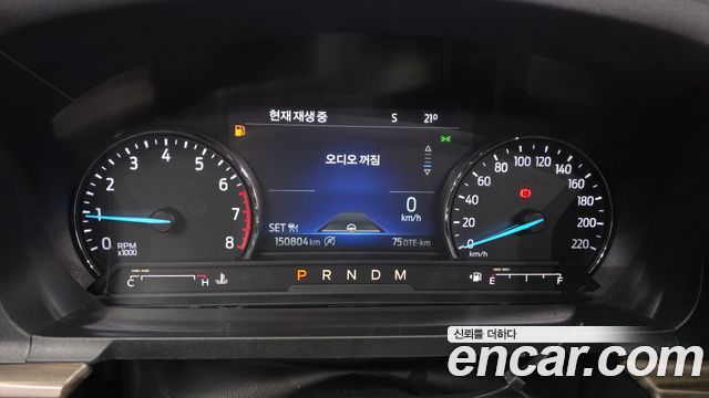 Ford Explorer 2020 — photo 11