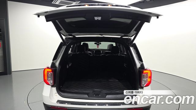 Ford Explorer 2020 — photo 26