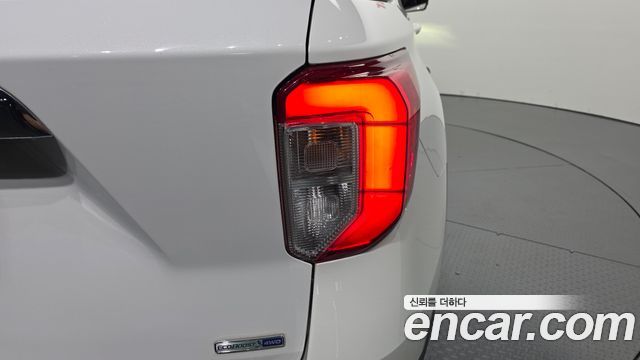 Ford Explorer 2020 — photo 9