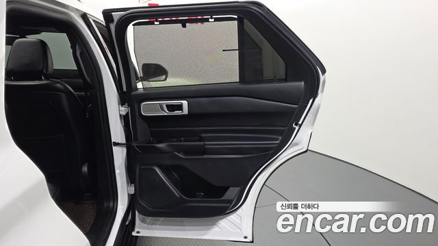 Ford Explorer 2020 — photo 15