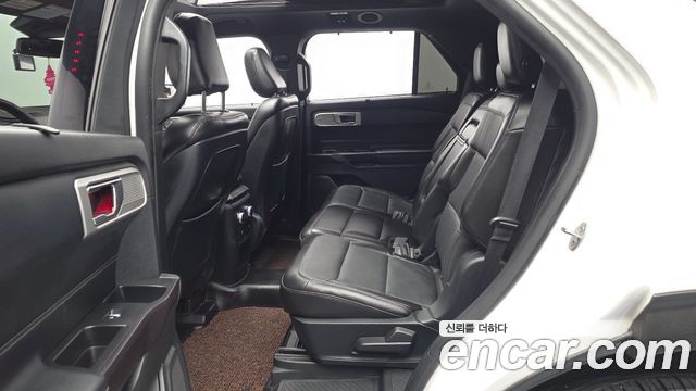 Ford Explorer 2020 — photo 16