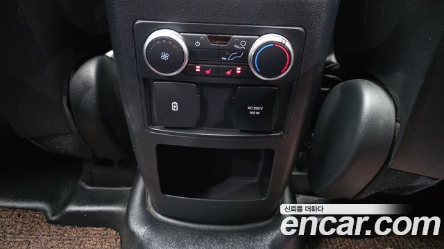 Ford Explorer 2020 — photo 32