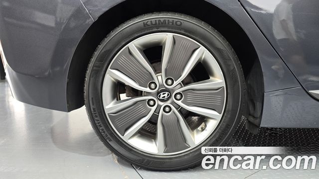 Hyundai Ioniq 2016 — photo 5