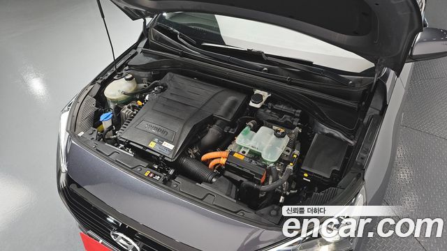 Hyundai Ioniq 2016 — photo 6