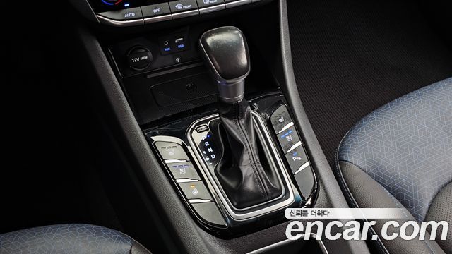 Hyundai Ioniq 2016 — photo 9