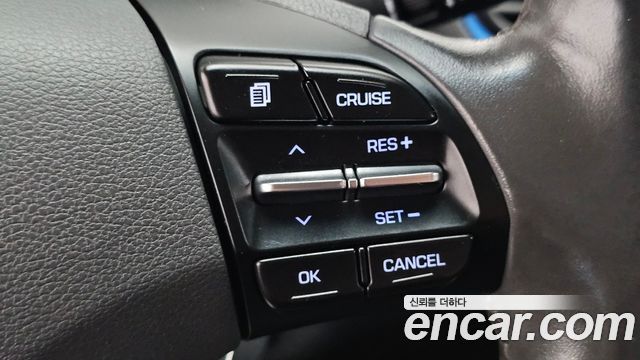 Hyundai Ioniq 2016 — photo 17