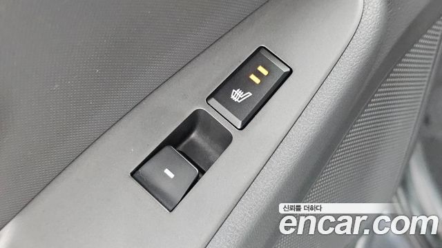 Hyundai Ioniq 2016 — photo 20