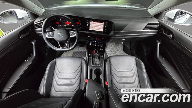 Volkswagen Jetta 2024 — photo 10