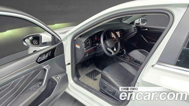 Volkswagen Jetta 2024 — photo 17