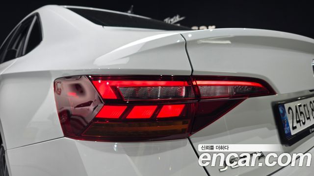 Volkswagen Jetta 2024 — photo 9