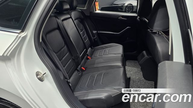 Volkswagen Jetta 2024 — photo 16