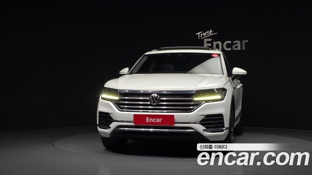 Volkswagen Touareg 2020 — photo 3
