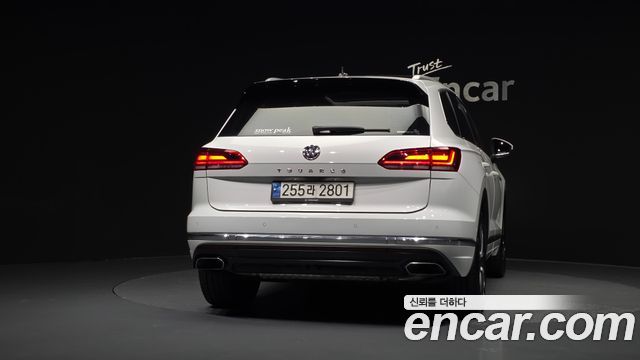 Volkswagen Touareg 2020 — photo 4
