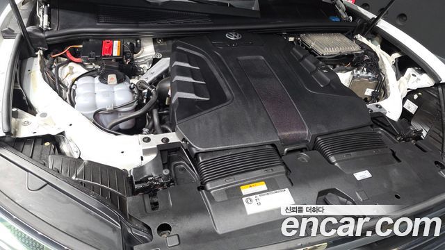 Volkswagen Touareg 2020 — photo 6