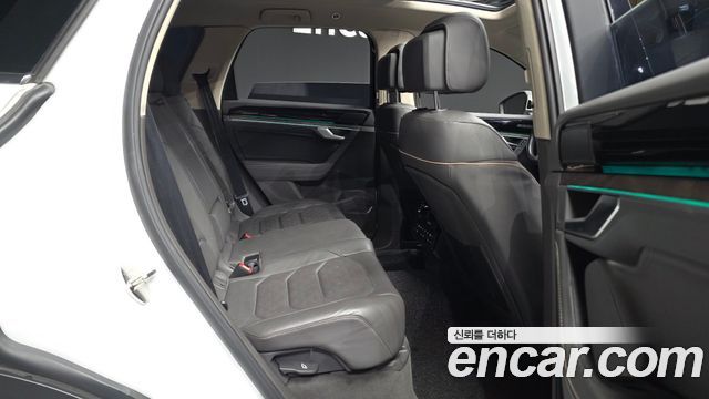 Volkswagen Touareg 2020 — photo 12