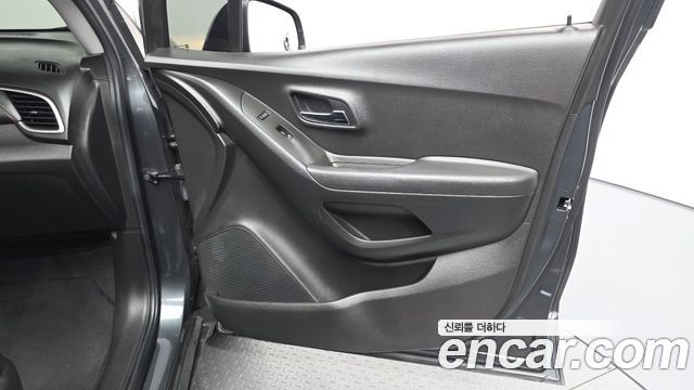 Chevrolet Korea Trax 2017 — photo 14