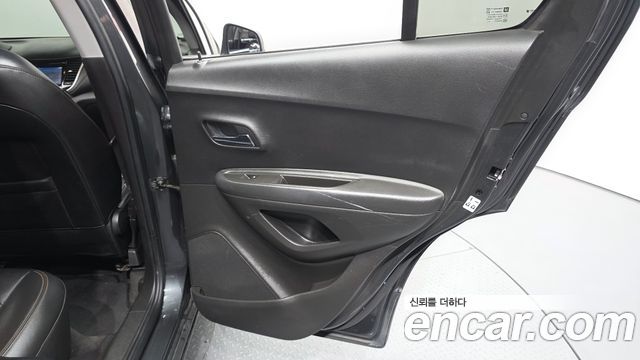 Chevrolet Korea Trax 2017 — photo 15