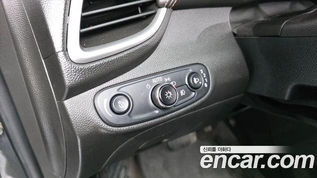 Chevrolet Korea Trax 2017 — photo 29