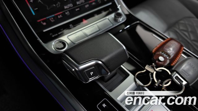 Audi Q8 2021 — photo 12