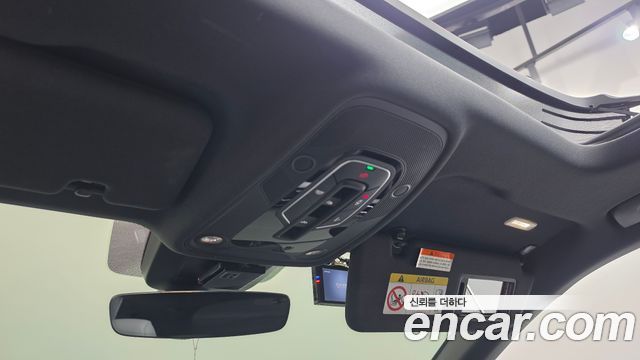 Audi Q8 2021 — photo 27