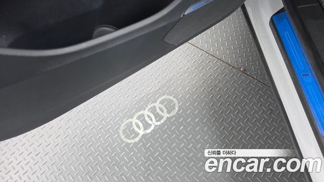Audi Q8 2021 — photo 30