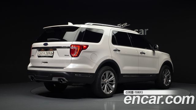 Ford Explorer 2018 — photo 2