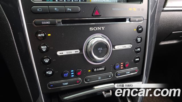 Ford Explorer 2018 — photo 17