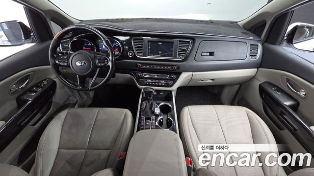 Kia Canival 2019 — photo 7