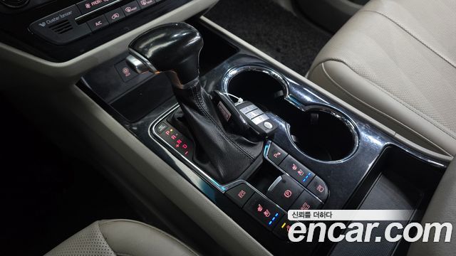 Kia Canival 2019 — photo 9