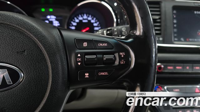 Kia Canival 2019 — photo 14