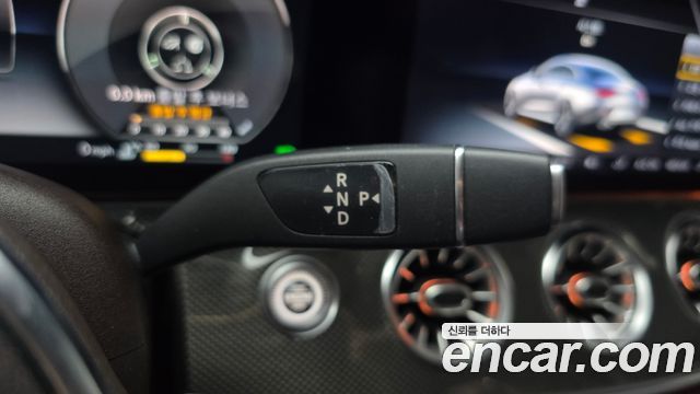 Mercedes-Benz CLS-Class 2019 — photo 12