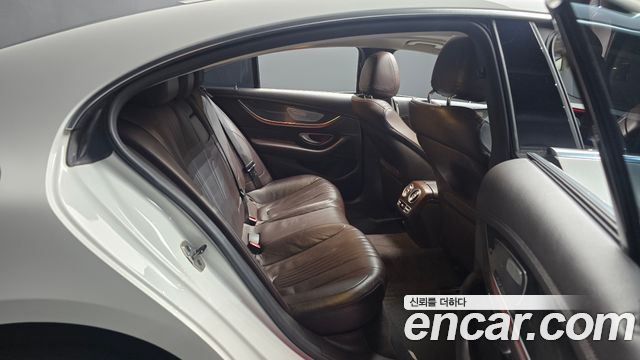 Mercedes-Benz CLS-Class 2019 — photo 17