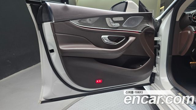 Mercedes-Benz CLS-Class 2019 — photo 14