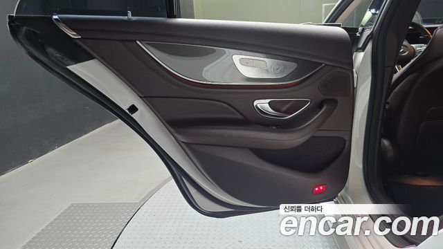 Mercedes-Benz CLS-Class 2019 — photo 15