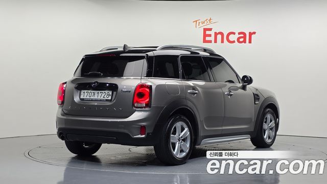 Mini Countryman 2019 — photo 2