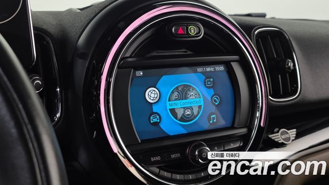 Mini Countryman 2019 — photo 11