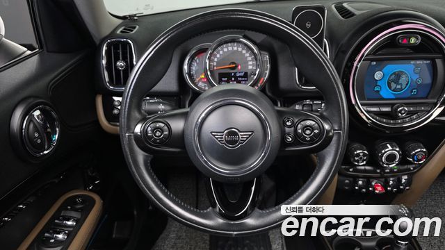 Mini Countryman 2019 — photo 13