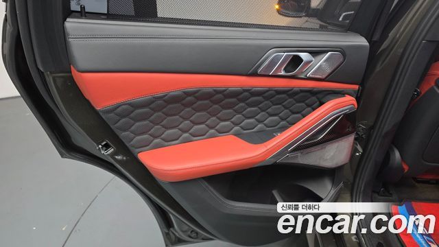 BMW X6M 2023 — photo 15