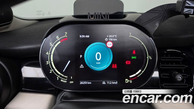 Mini Cooper 2023 — photo 11