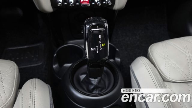 Mini Cooper 2023 — photo 12