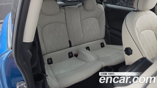 Mini Cooper 2023 — photo 17