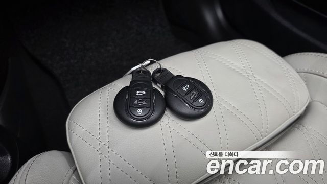 Mini Cooper 2023 — photo 23