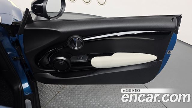 Mini Cooper 2023 — photo 15